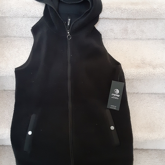 Long vest - Picture 1 of 3